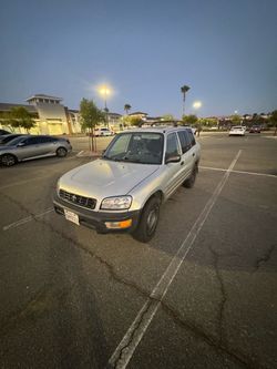 RAV4