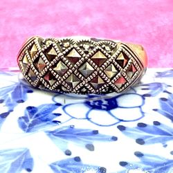 Sterling Glimmering Marcasite Ring
