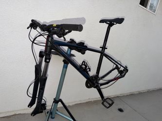 Giant Talón aluminum frame, size M 29-inch wheel