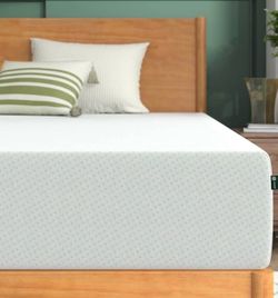 Factory Sealed: Zinus 10 Inch Green Tea Memory Foam Mattress - King Size