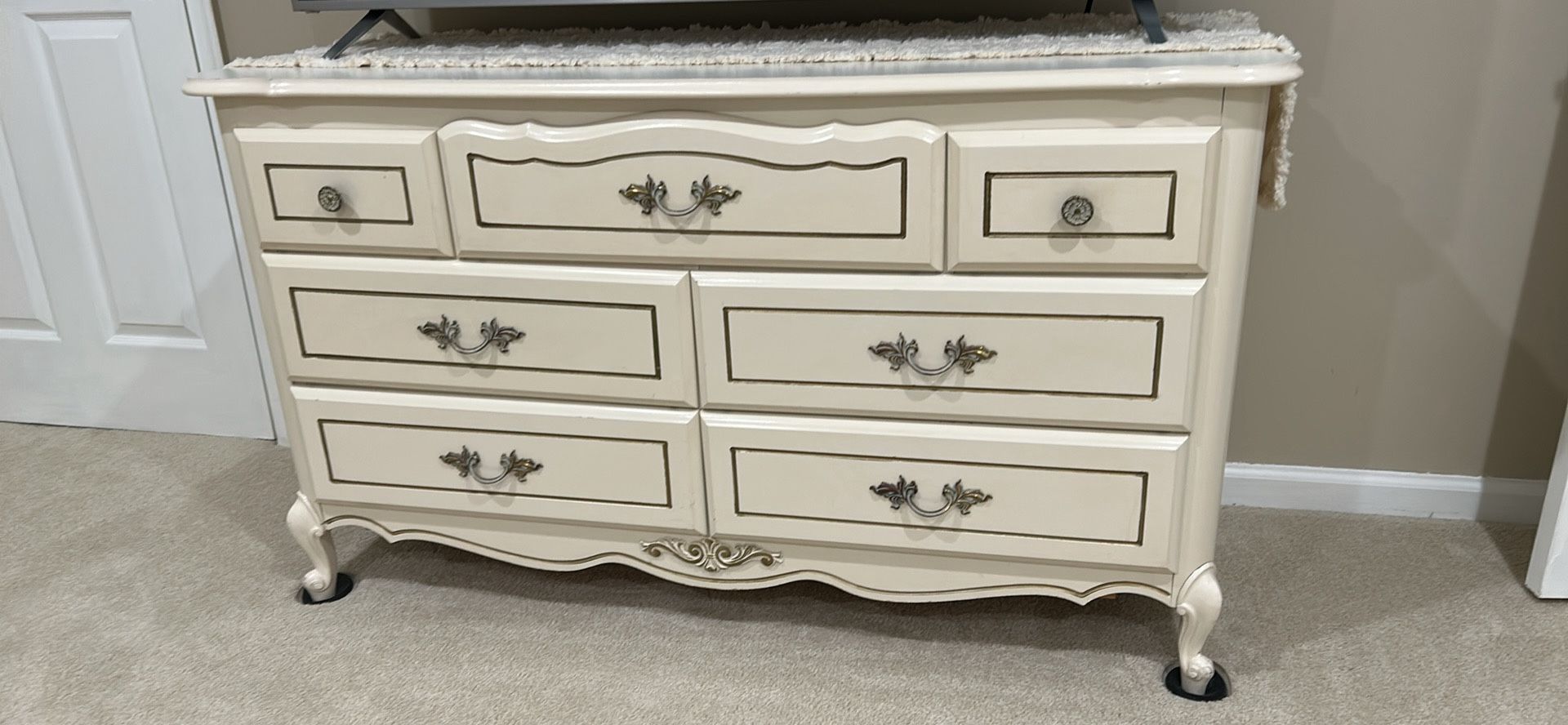 7-Drawer Dresser