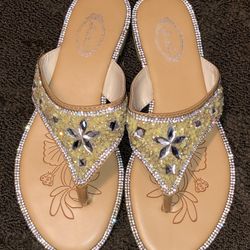 Sandals With Lots Of Bling Rhinestones Size 8.5