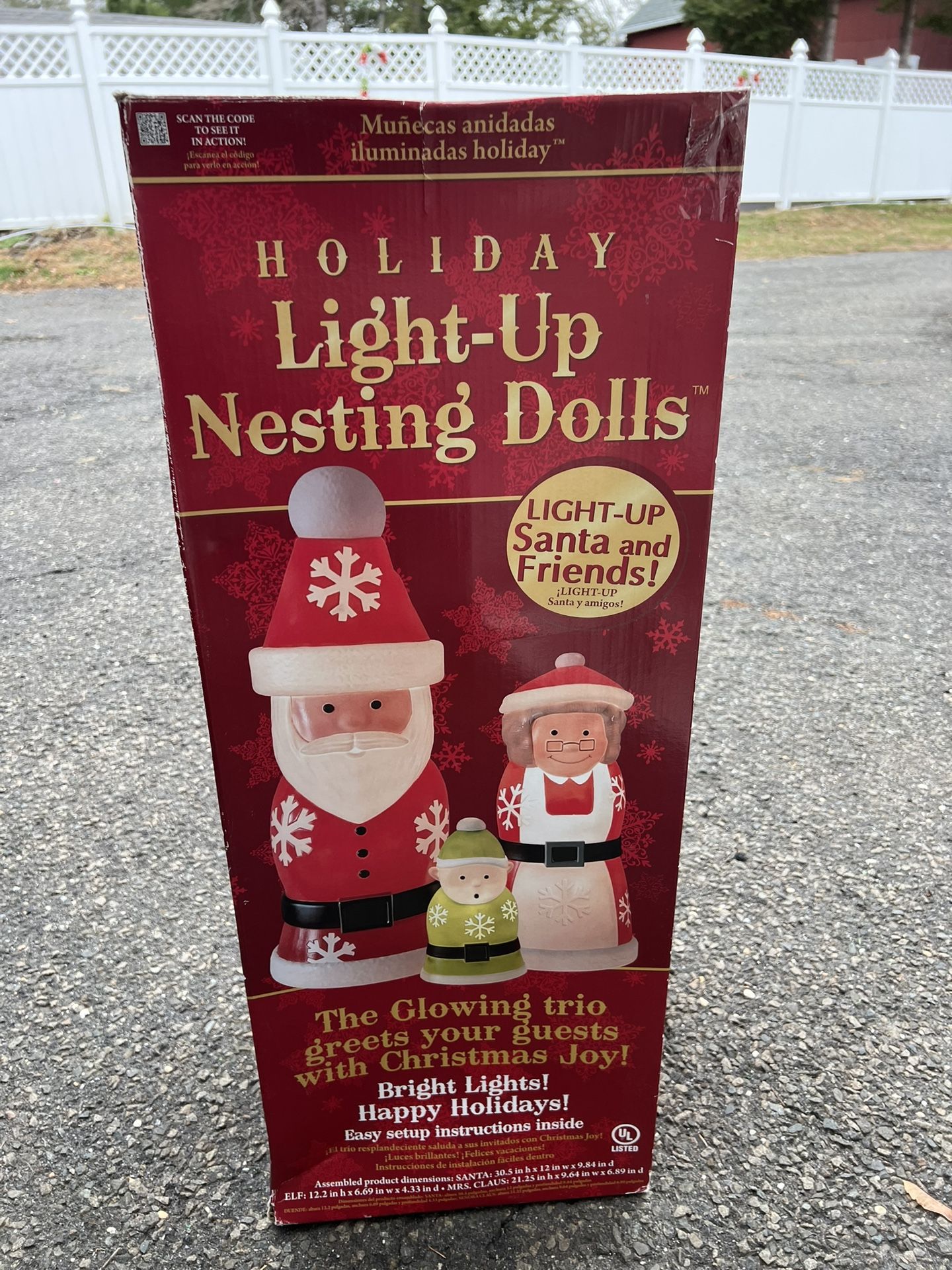 Light Up Nesting Dolls Family New In Box