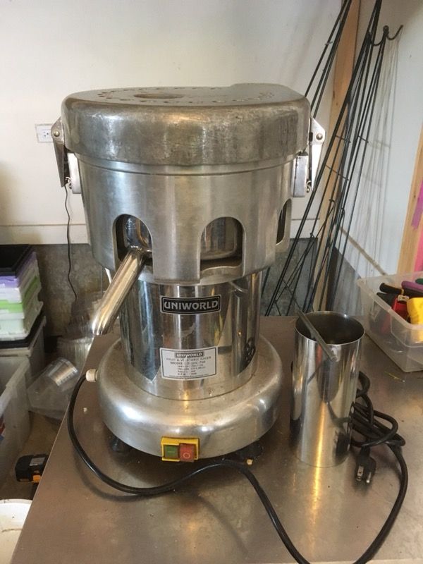 Uniworld juicer top