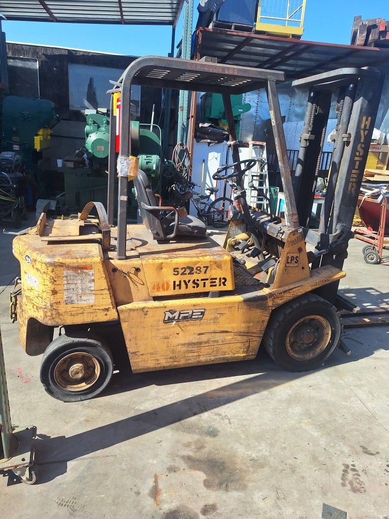 Forklift