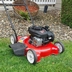 Yard Machines Lawnmower 