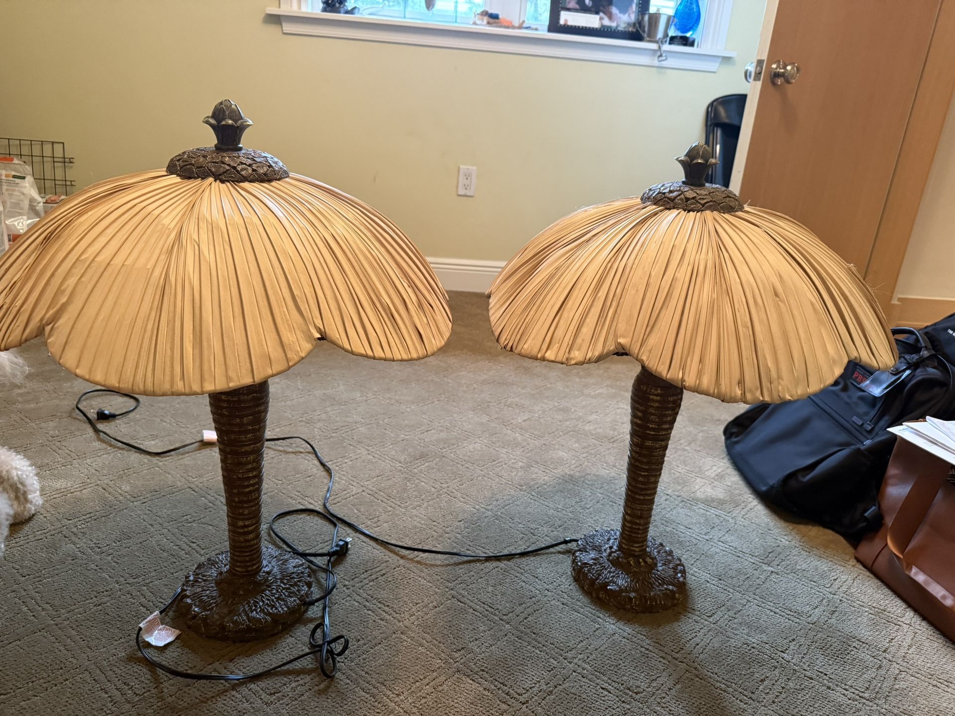 2 Lamps