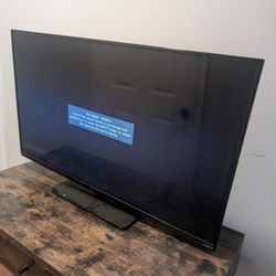 Vizio 40” Smart TV – Works Perfect – No Remote