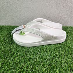 Crocs Women's White Sloane Glitter Flip Sandal size 10 207665-100