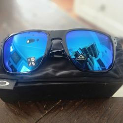 Brand New OAKLEY HOLBROOK