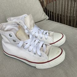 Size 2 - Converse Chuck Taylor All Star High Classic White - M7650C, Youth