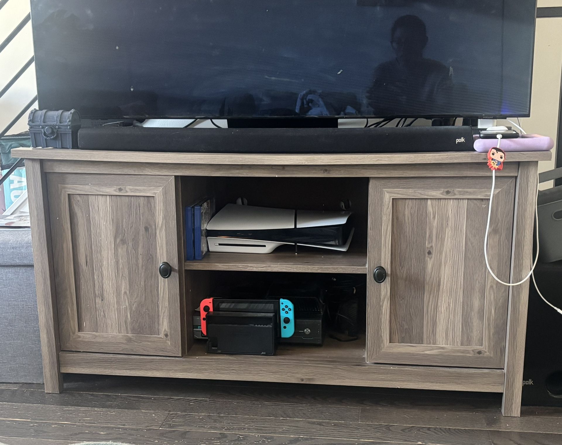 Tv Stand 