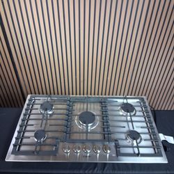 Bosch 500 Series Gas Cooktop 36" Stainless steel (Open Box Item) (NGM5658UC-D-0533)