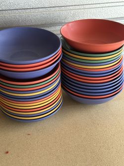 Assorted Bowls/ Plates 