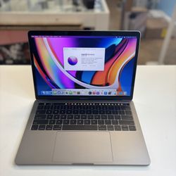 MacBook Pro 13inch Touchbar 8GB Ram 256ssd with Final Cut & Logic Pro
