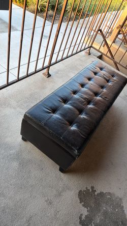 Couch plus hideaway FREE