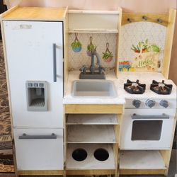 KidKraft Large Wooden Play Kitchen with Fridge & Stove