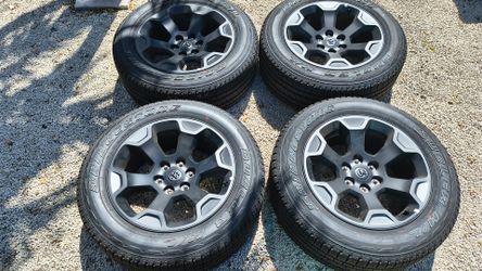 2026 Ram 1500 Laramie 20" black wheels