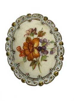 Vintage-Style Floral Cameo Brooch