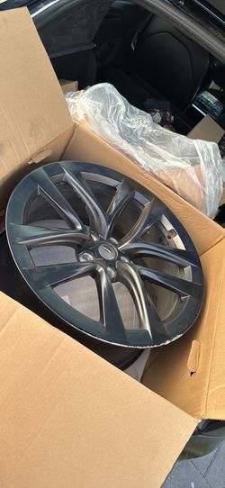Tesla Model S plaid Front Wheel Rim 21 X 9.5