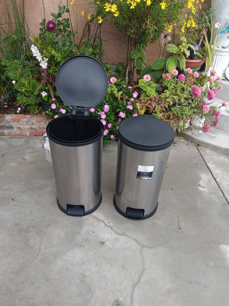 Mainstays 7.9 Gllon Step Can Nuw