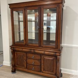 Display Cabinet & Hutch-Reduced!