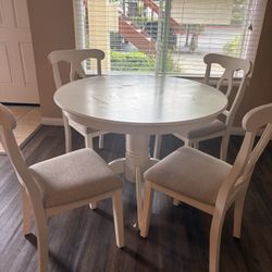 White Round Dining Table 