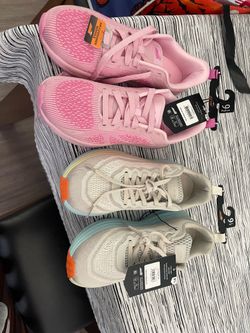 Women’s shoes size 9.5