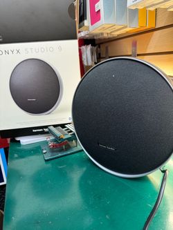 Harman Kardon Onyx studio 9