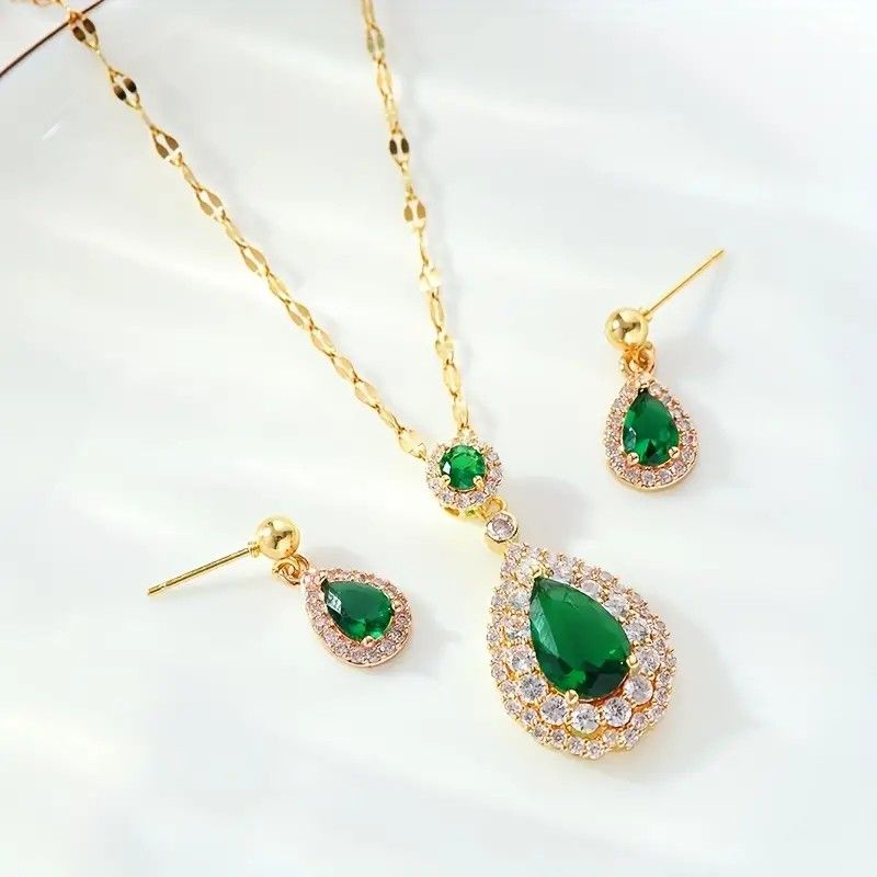 Gorgeous Women’s Fashion Necklace Pendant Set