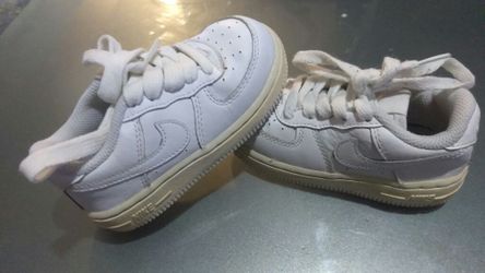 White Nike's size 7c