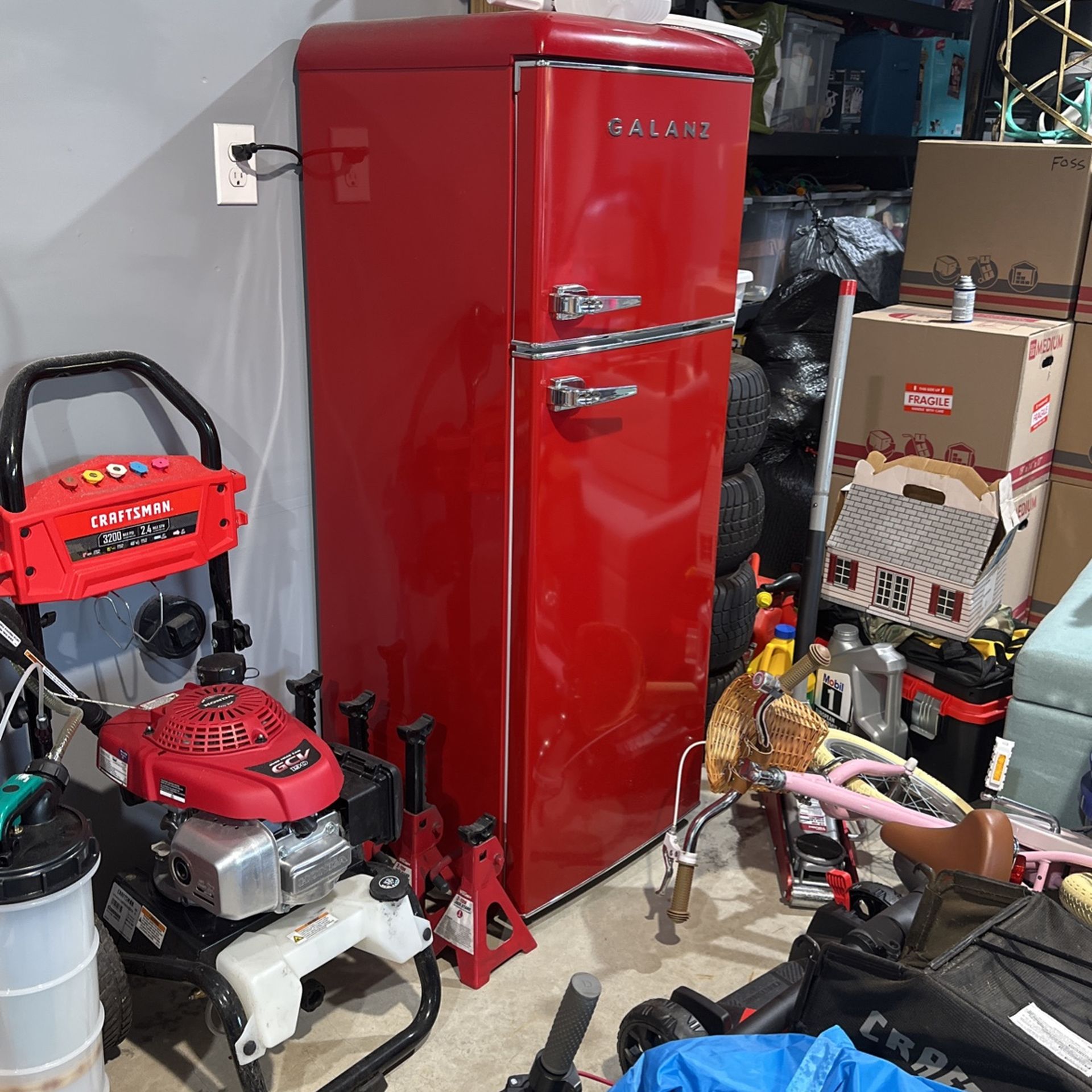 Galanz Red 14.3 Cubic Feet Red Refrigerator