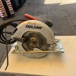 Skilsaw 5150 7 1/4" Corded Circular Saw. 