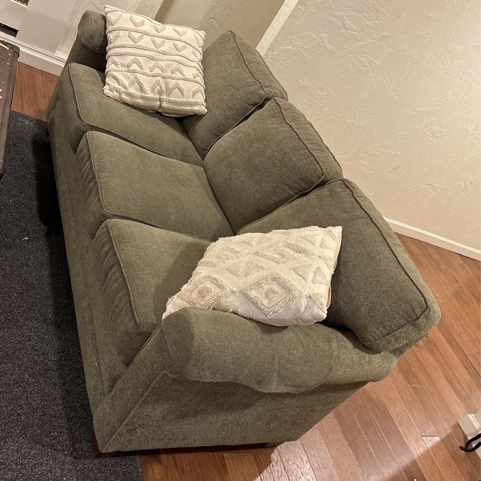 Smith Brothers Of Berne Couch