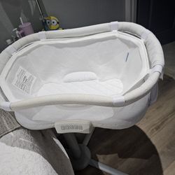 Halo
Halo Bassinest Swivel Sleeper - Premiere Series - Pebble
Regular