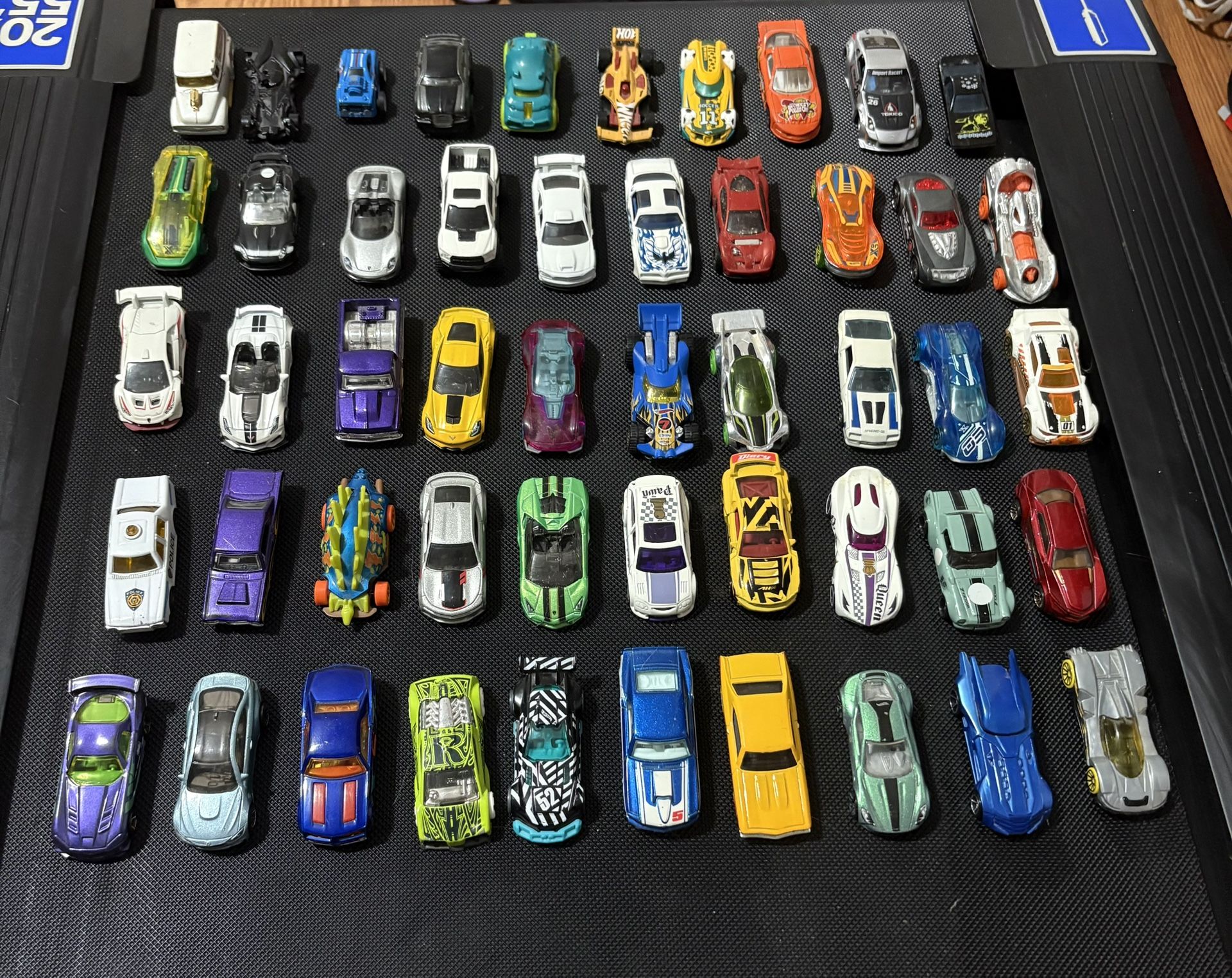 Diverse Collection of Hot Wheel CARS!