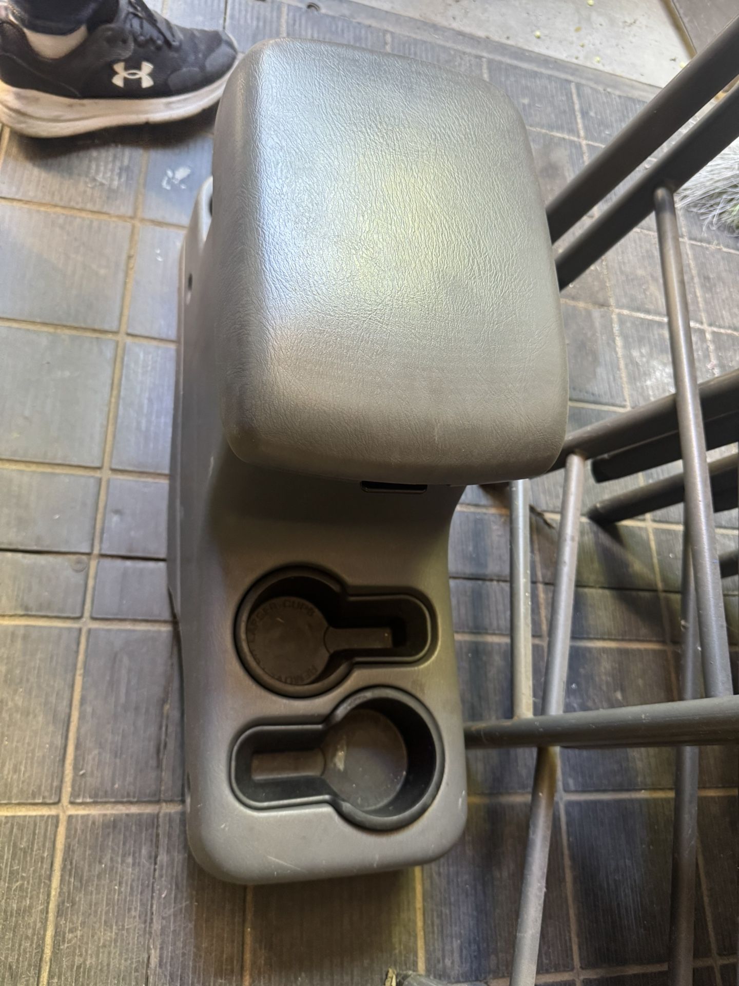 2000-04 Nissan Frontier Xterra Center Console