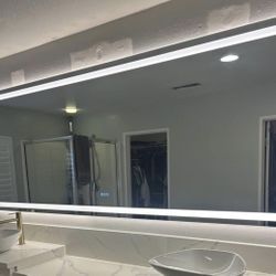 LED MIRROR 110x40 Brand NeW In BOX! $500