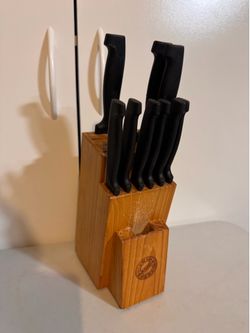 Knives and knife block
