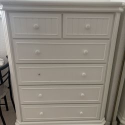 chest of drawers, White Color
