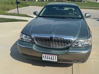 2006 Lincoln Town Car