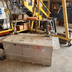 DeeZee Slip Tank/Toolbox Combo