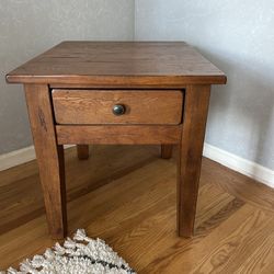 End table-Broyhill Heirloom Attic Collection 