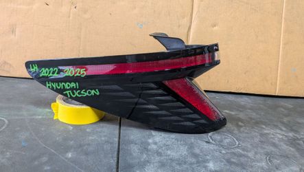 2022-2023-2024-2025 HYUNDAI TUCSON LEFT SIDE TAIL LIGHT OEM USED #12003