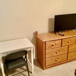 Se RENTA 1 Recamara Amueblada En Casa Familiar-Cercas Bakersfield  university-STUDENT ok =$1