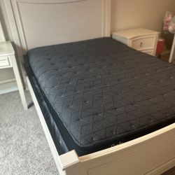 Bed Full Size,Frame,Base, Matress, Nightstand And Underbed 