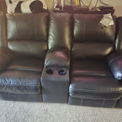 Love Set Sofa In Good Conition