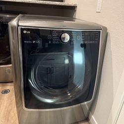LG Signature Large Capacity Dryer 