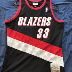 Mitchell & Ness Scottie Pippen Jersey. Size M