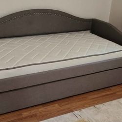 Double twin Pull out bed w/ mattresses